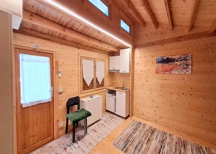 Village House With A Pool Magliolo